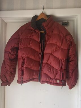 Mountain Hardwear Maroon Puffer Jacket